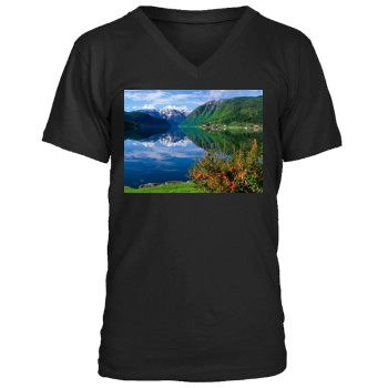 Mountains Men's V-Neck T-Shirt