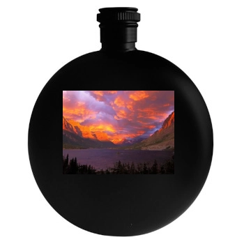 Mountains Round Flask