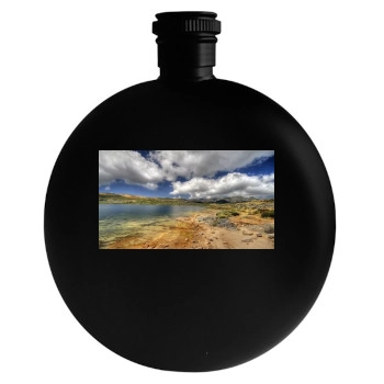 Mountains Round Flask