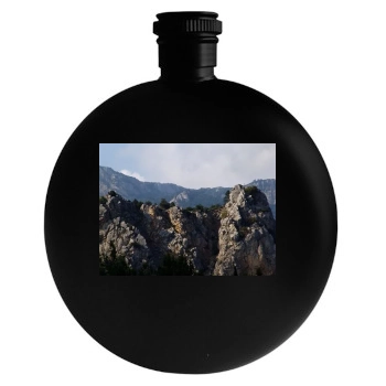 Mountains Round Flask