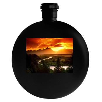 Mountains Round Flask