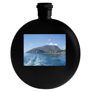 Mountains Round Flask