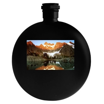 Mountains Round Flask