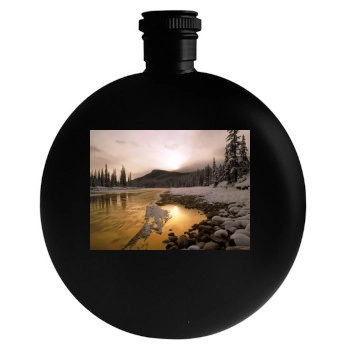 Mountains Round Flask