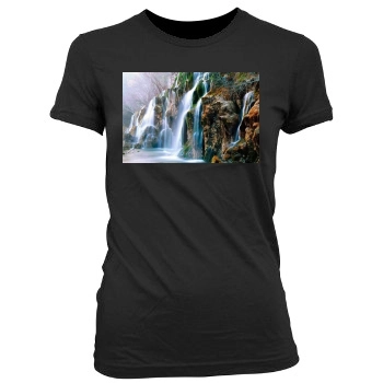 Waterfalls Women's Junior Cut Crewneck T-Shirt