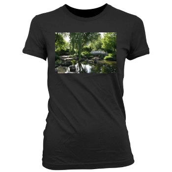 Botanical Gardens Women's Junior Cut Crewneck T-Shirt