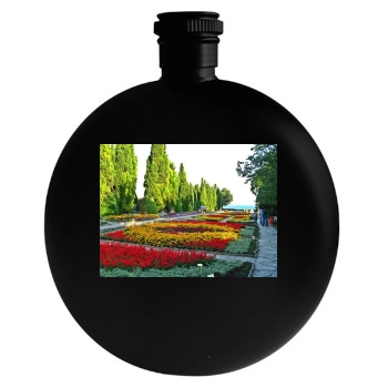 Botanical Gardens Round Flask