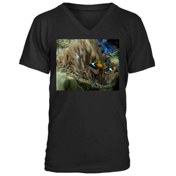 Underwater World Men's V-Neck T-Shirt