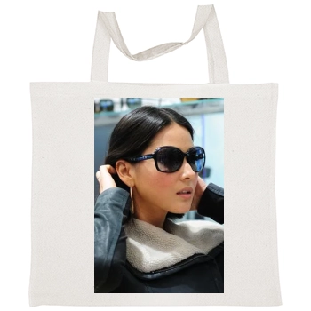 Olivia Munn Tote