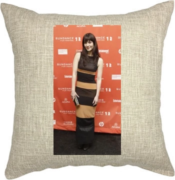 Mary Elizabeth Winstead Pillow