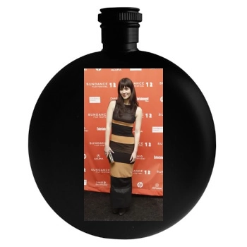 Mary Elizabeth Winstead Round Flask