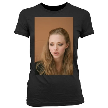 Amanda Seyfried Women's Junior Cut Crewneck T-Shirt