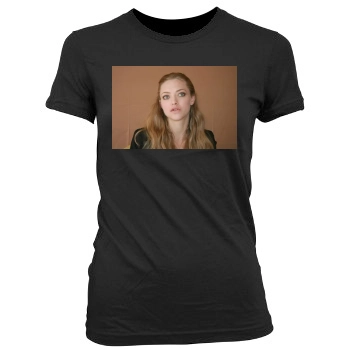 Amanda Seyfried Women's Junior Cut Crewneck T-Shirt