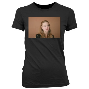 Amanda Seyfried Women's Junior Cut Crewneck T-Shirt