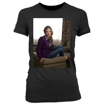 Amanda Seyfried Women's Junior Cut Crewneck T-Shirt