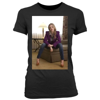 Amanda Seyfried Women's Junior Cut Crewneck T-Shirt