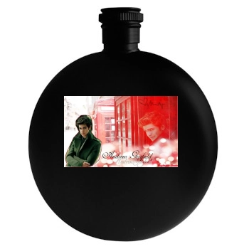 Andrew Garfield Round Flask