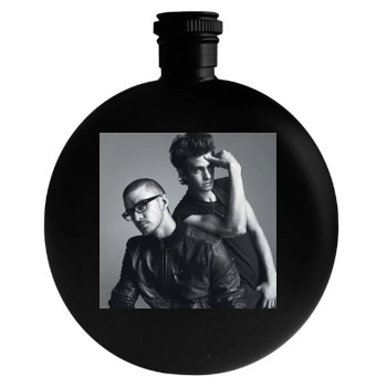 Andrew Garfield Round Flask