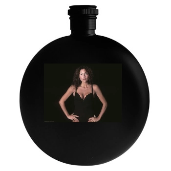 Minnie Driver Round Flask