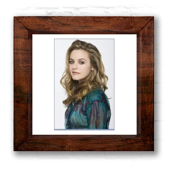 Alicia Silverstone 6x6