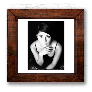 Shiri Appleby 6x6