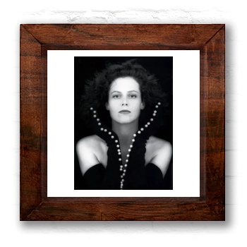 Sigourney Weaver 6x6