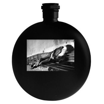 Sigourney Weaver Round Flask