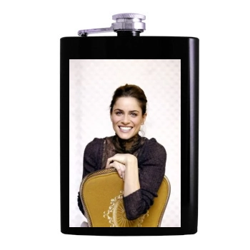 Amanda Peet Hip Flask