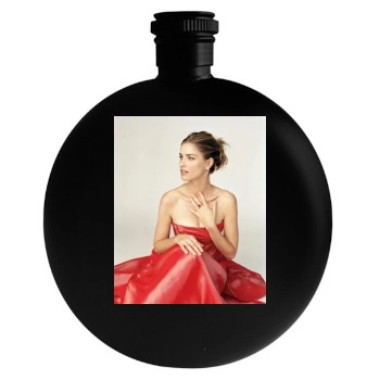 Amanda Peet Round Flask