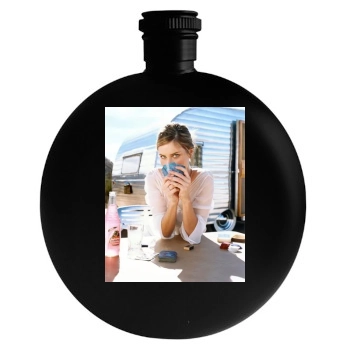 Amanda Peet Round Flask