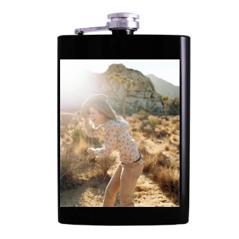 Amanda Peet Hip Flask