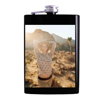 Amanda Peet Hip Flask