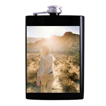 Amanda Peet Hip Flask