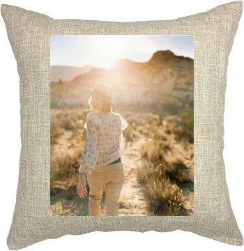 Amanda Peet Pillow