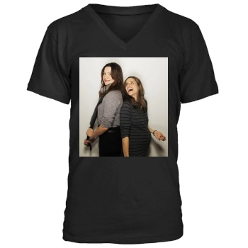 Amanda Peet Men's V-Neck T-Shirt