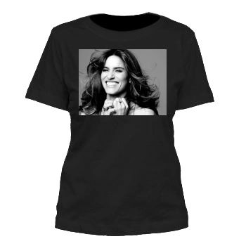 Amanda Peet Women's Cut T-Shirt