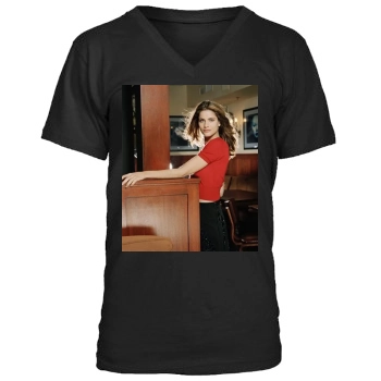 Amanda Peet Men's V-Neck T-Shirt