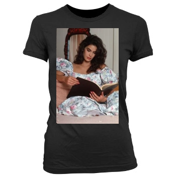 Teri Hatcher Women's Junior Cut Crewneck T-Shirt