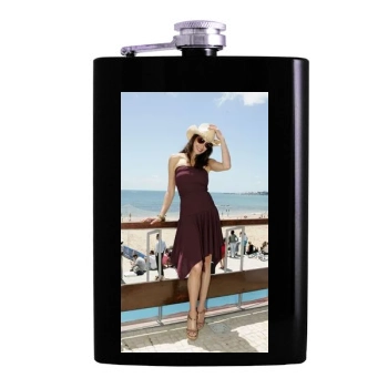 Teri Hatcher Hip Flask