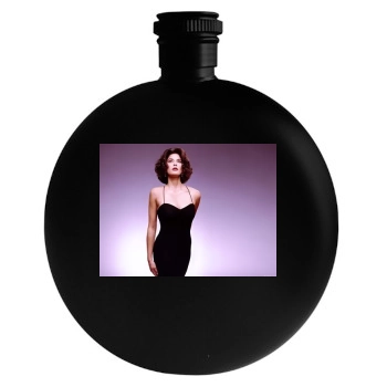 Teri Hatcher Round Flask