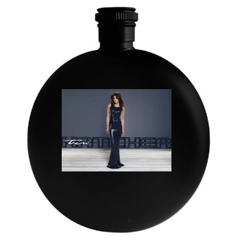 Teri Hatcher Round Flask