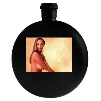 Tyra Banks Round Flask