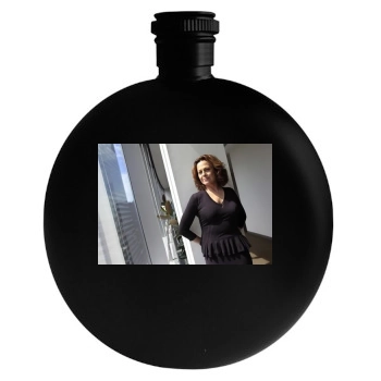 Sigourney Weaver Round Flask