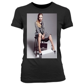 Amanda Seyfried Women's Junior Cut Crewneck T-Shirt