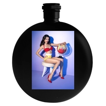 Freida Pinto Round Flask