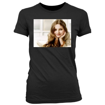 Abigail Breslin Women's Junior Cut Crewneck T-Shirt