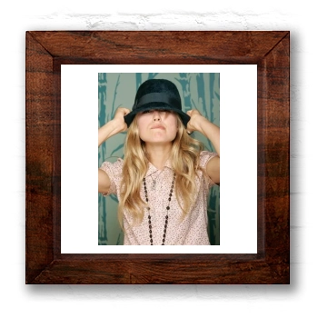 Sarah Carter 6x6