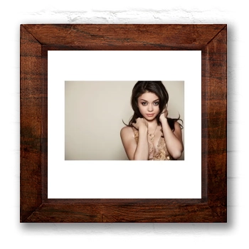 Sarah Hyland 6x6