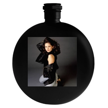 Sarah Michelle Gellar Round Flask