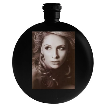 Sarah Michelle Gellar Round Flask